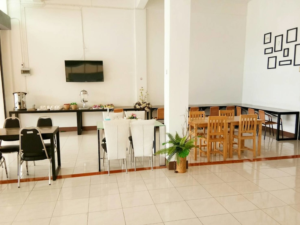 Rueangrat Hotel 10/51