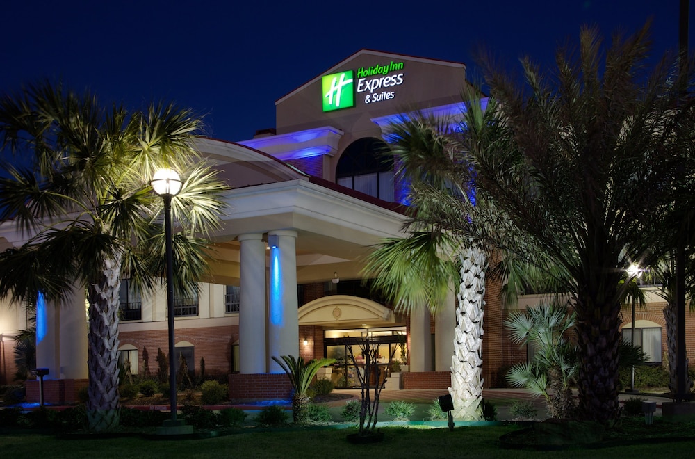 Holiday Inn Express Hotel & Suites Wharton 5/50