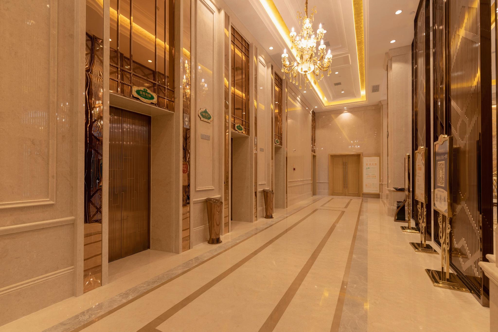 Vienna International Hotel (Wuhan Yangsi Port Yangtze River Bridge) 22/34