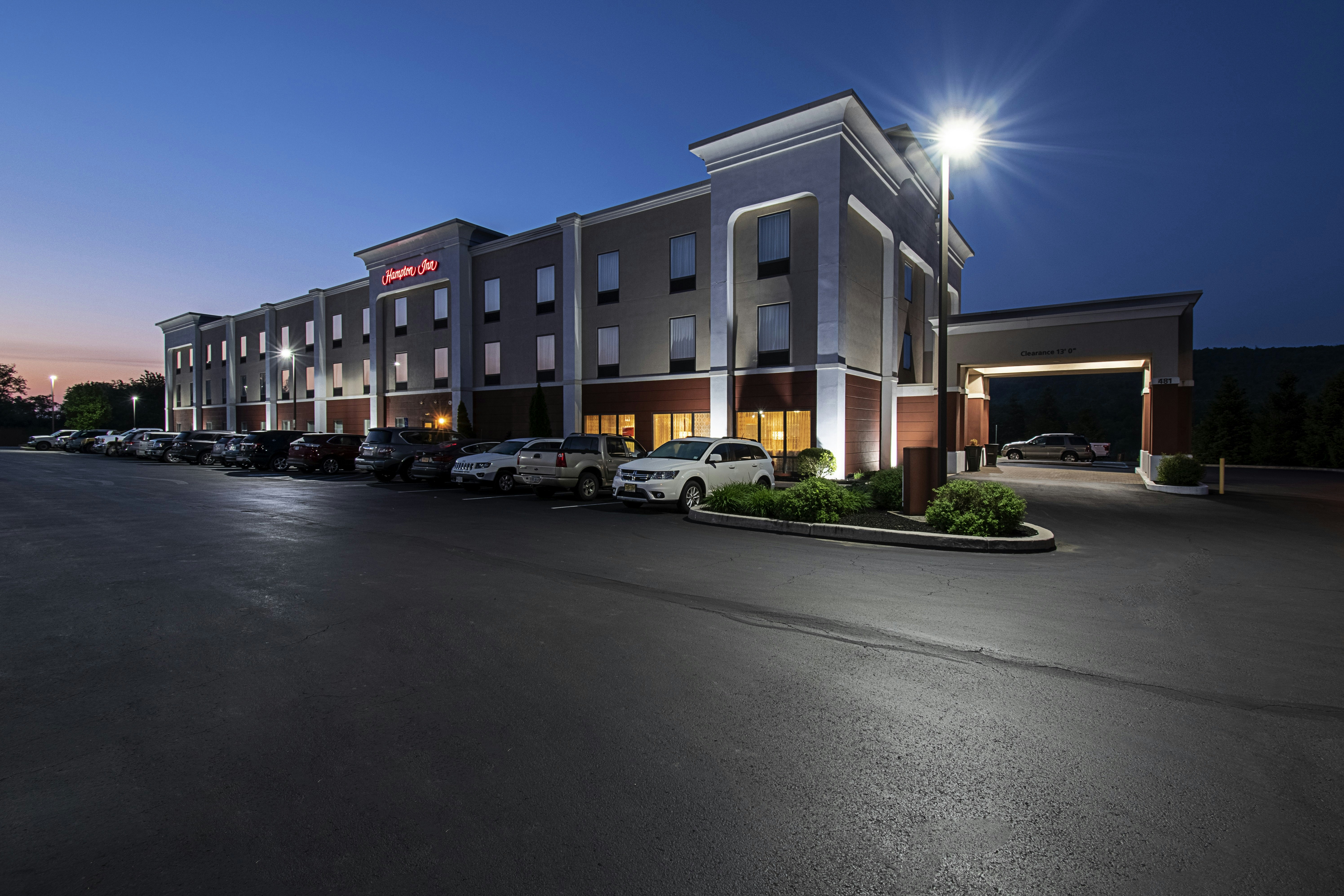 Hampton Inn Pine Grove 55/58