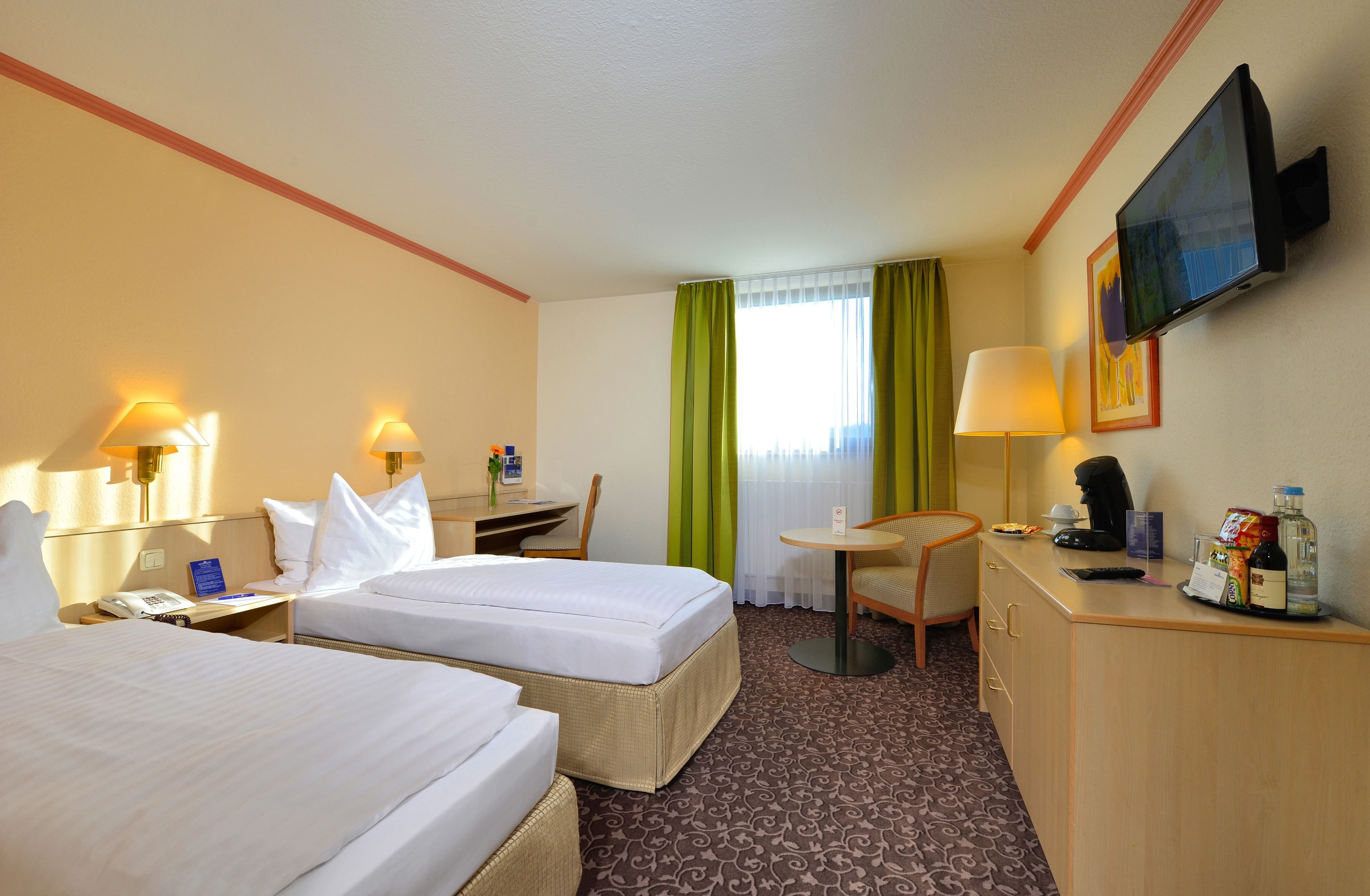 COMFORT, TWIN BEDS