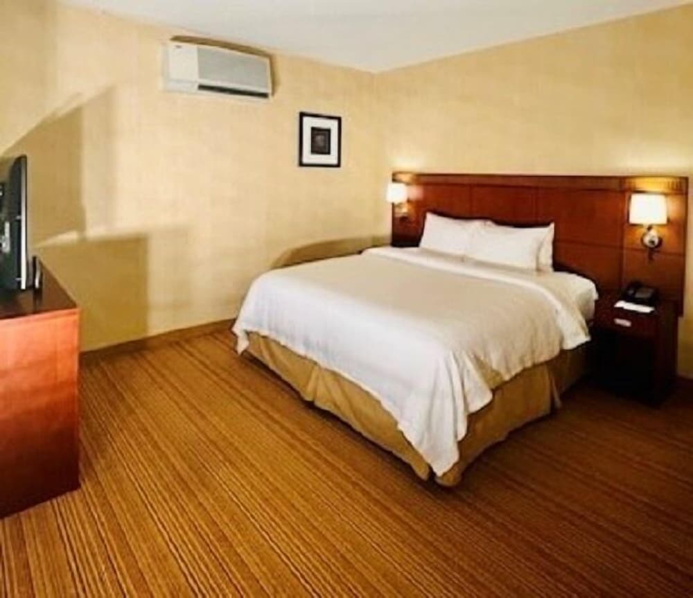 Room at Marriott Courtyard South Boston, BOSTON - MA