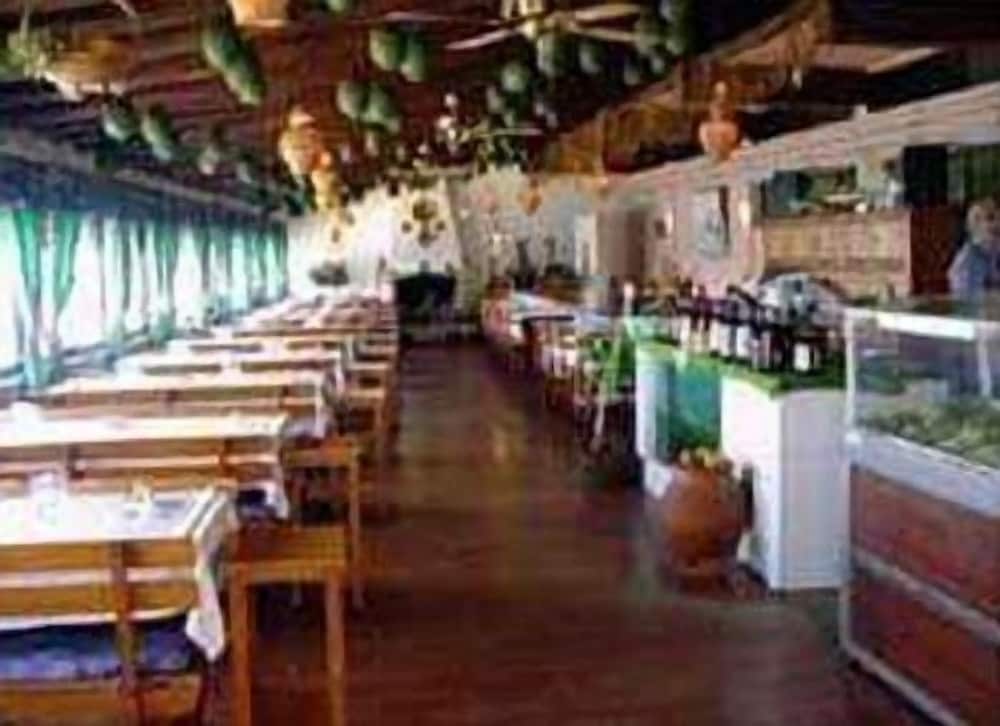 Hotel Aeromar 10/43