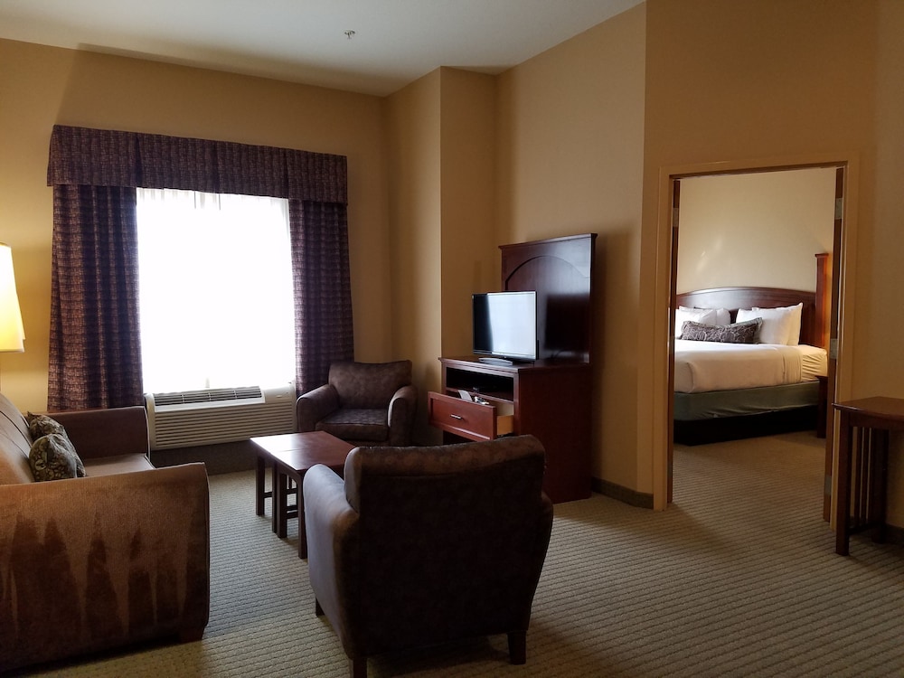 Staybridge Suites Rogers Bentonville 34/49