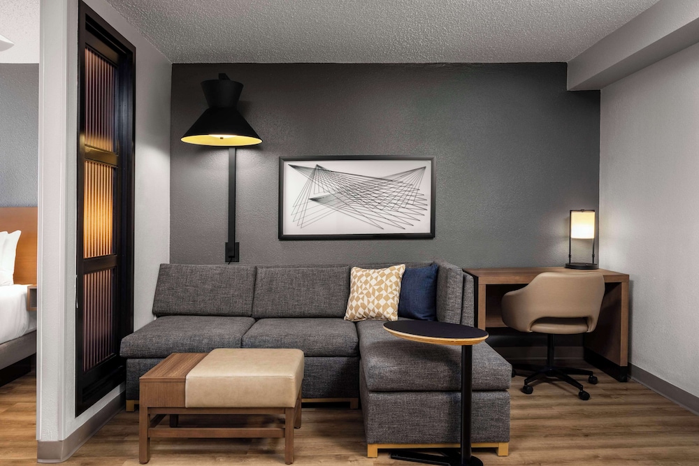 Hyatt Place Orlando Airport 36/59
