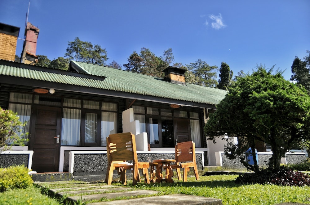 Puncak Pass Resort 4/76