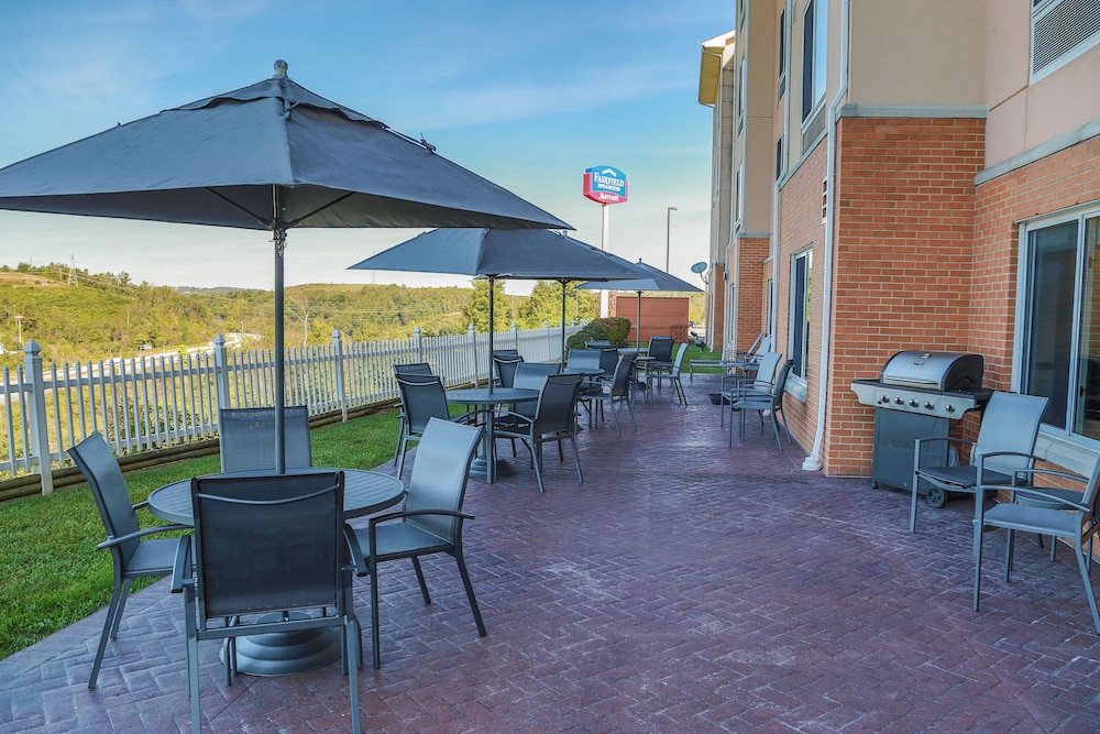 Fairfield Inn Suites By Marriott Morgantown 29/32