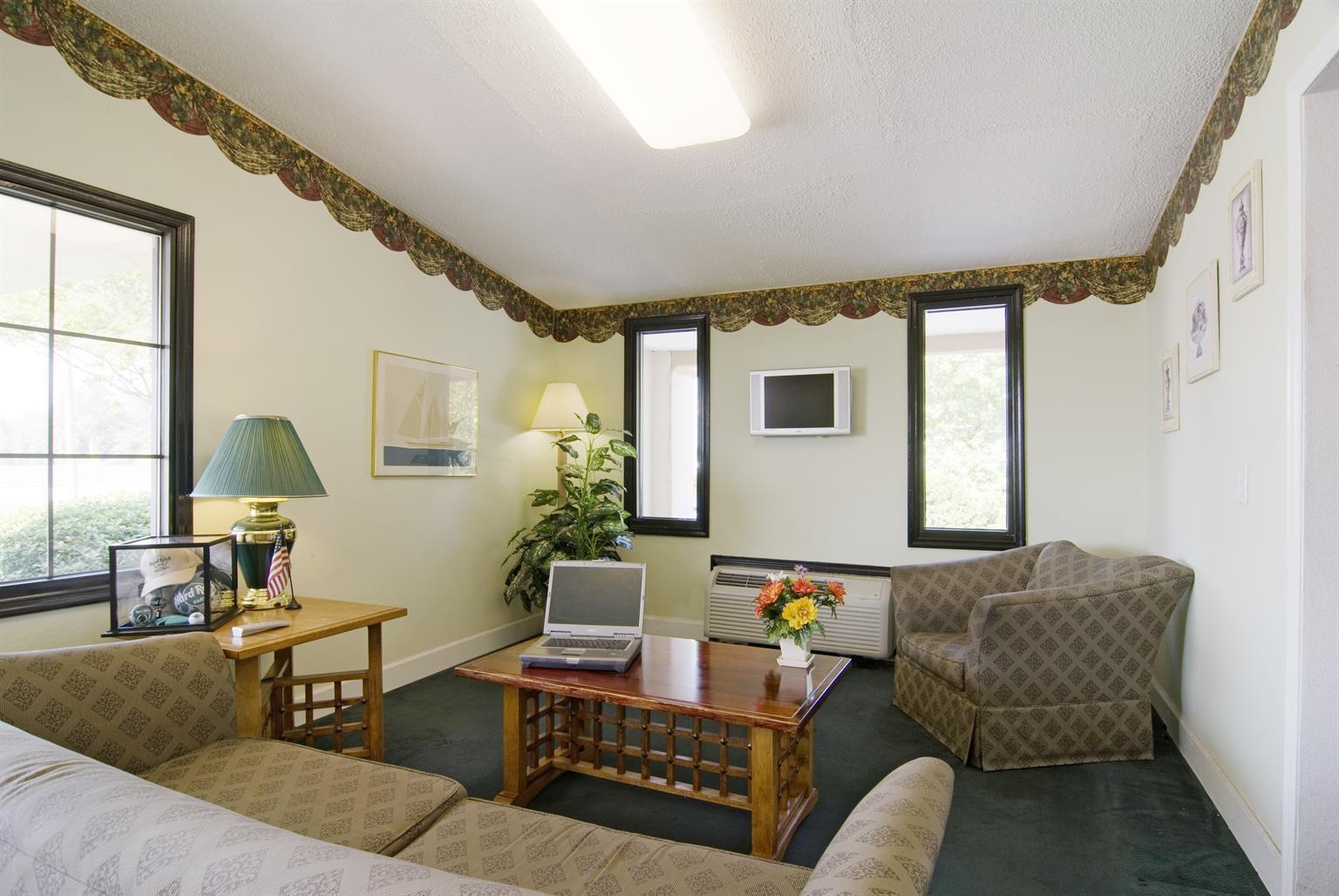 712 INN (ex.Americas Best Value Inn Myrtle Beach) 11/15