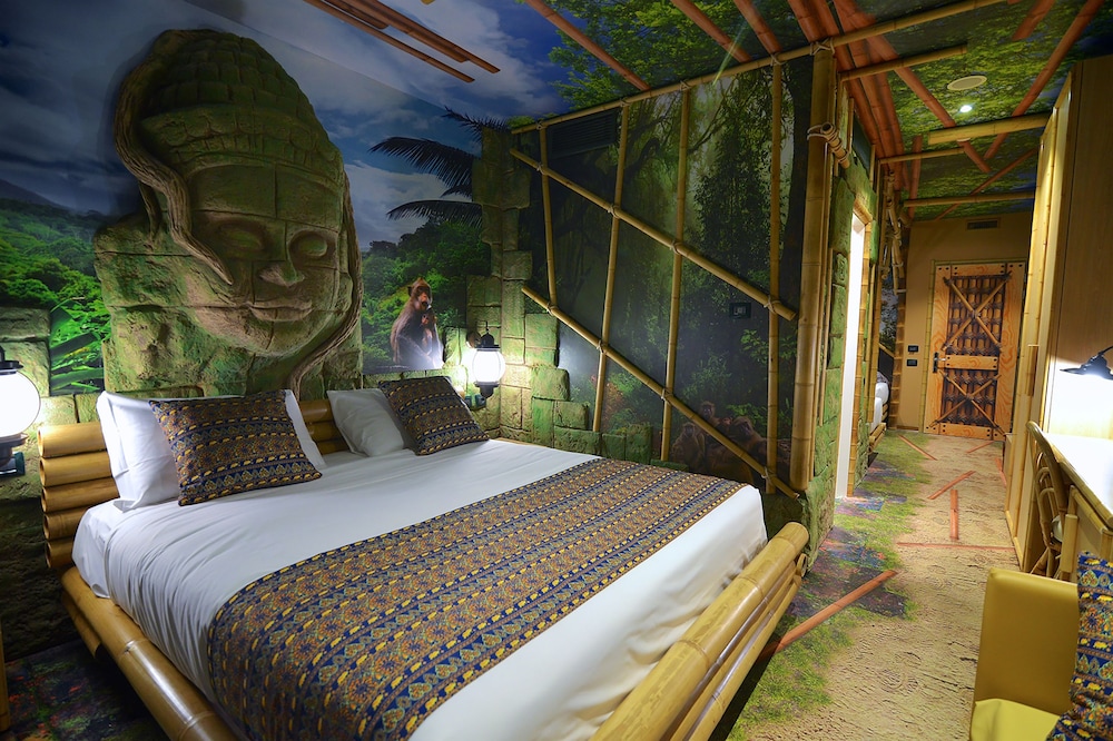 rooms