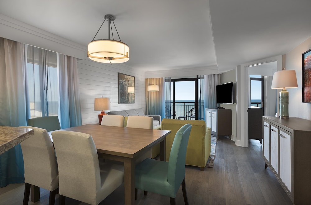 Grande Cayman Resort 67/74