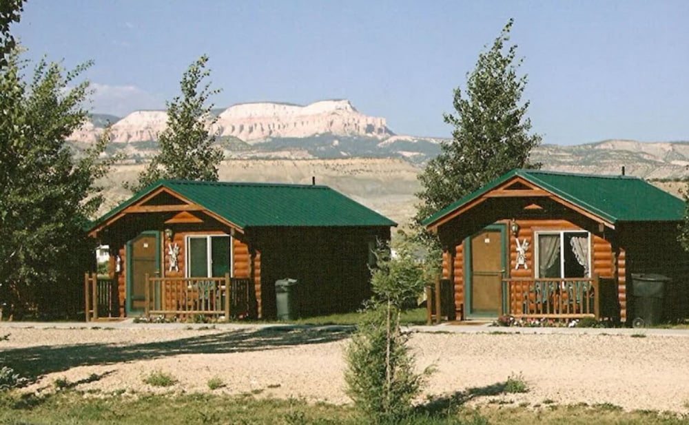 Bryce Country Cabins 5/70