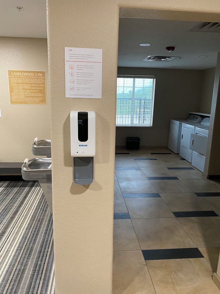 Candlewood Suites COTULLA 17/24