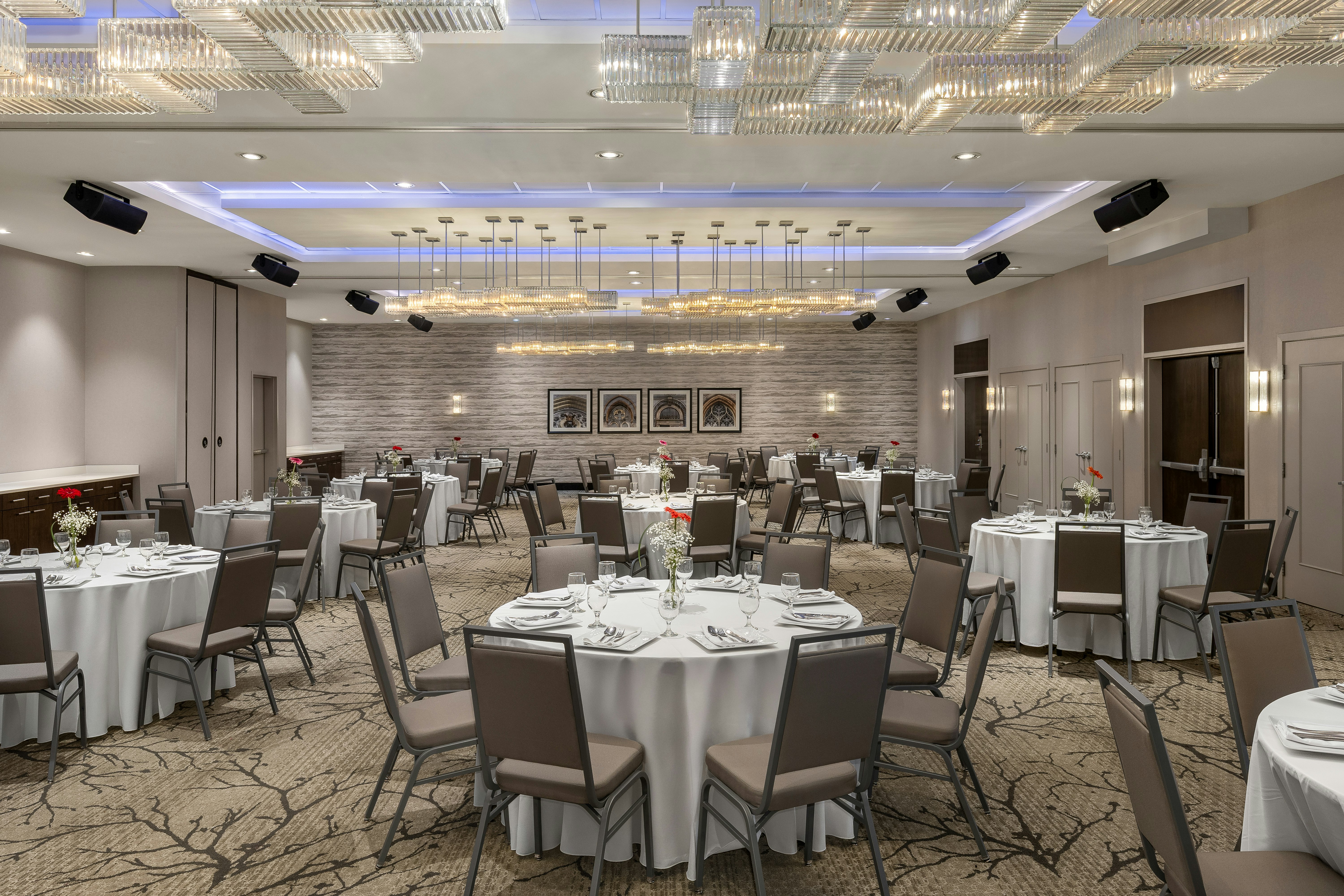 Hampton Inn and Suites by Hilton Montreal Dorval 13/23