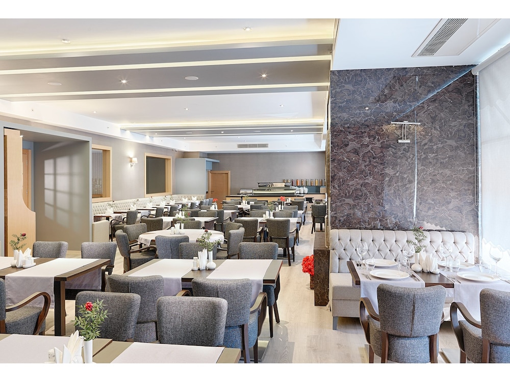 Kordon Hotel Cankaya 48/61
