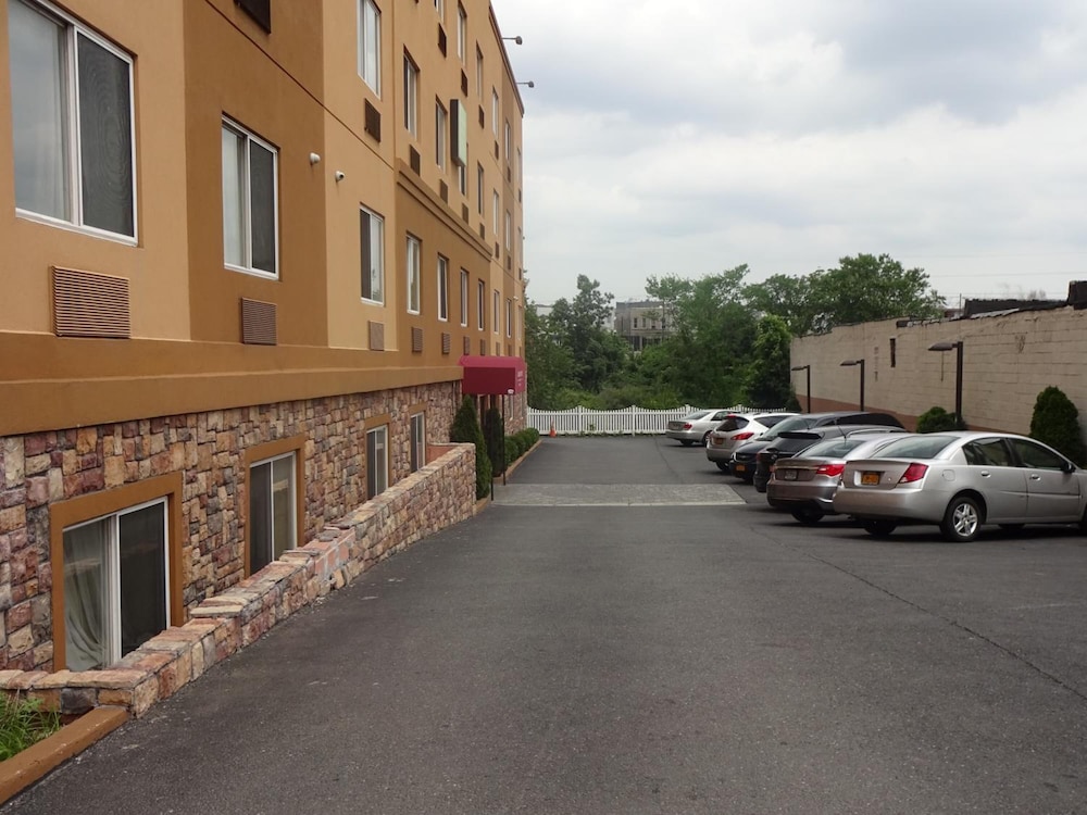 Sheridan Hotel 16/18
