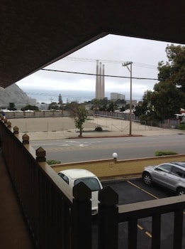 Econo Lodge 3/33