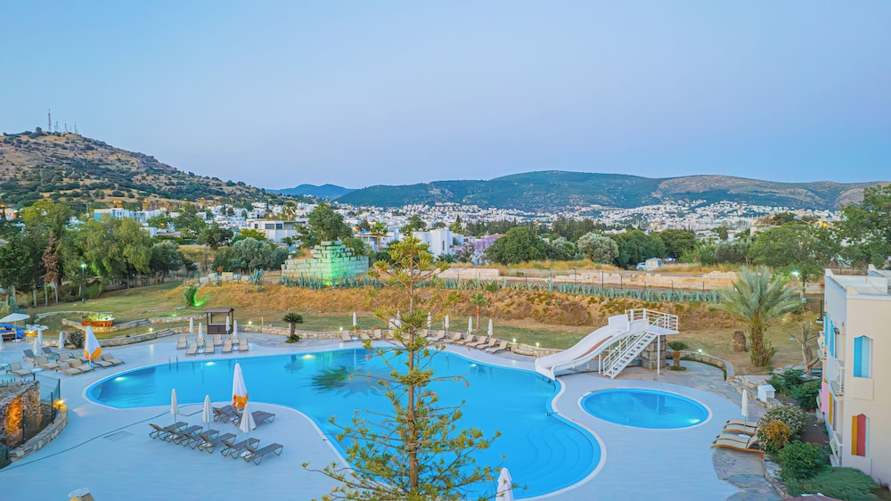 Historical Museum Resort 43/50