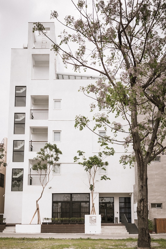 Tiin Tinn Rivershore B and B 5/50