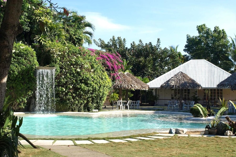 Almont Inland Resort 3/65