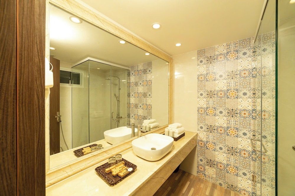 Romeo Juliet Dalat Resort 50/50