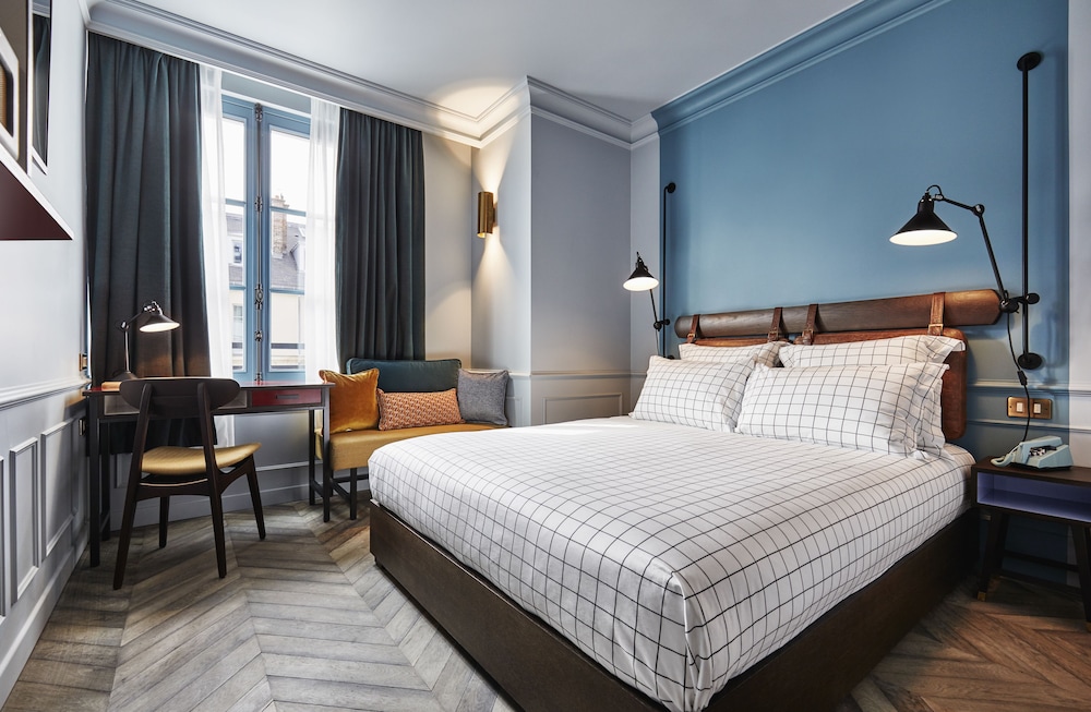 The Hoxton Paris 22/65