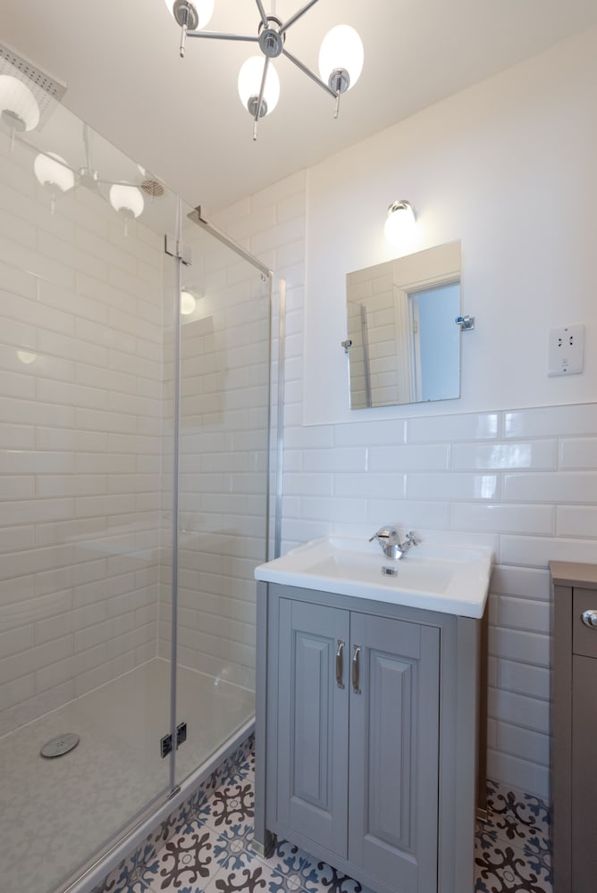 Somerset House Boutique Hotel 49/50