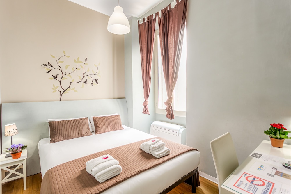 Amoroma Suite 17/50