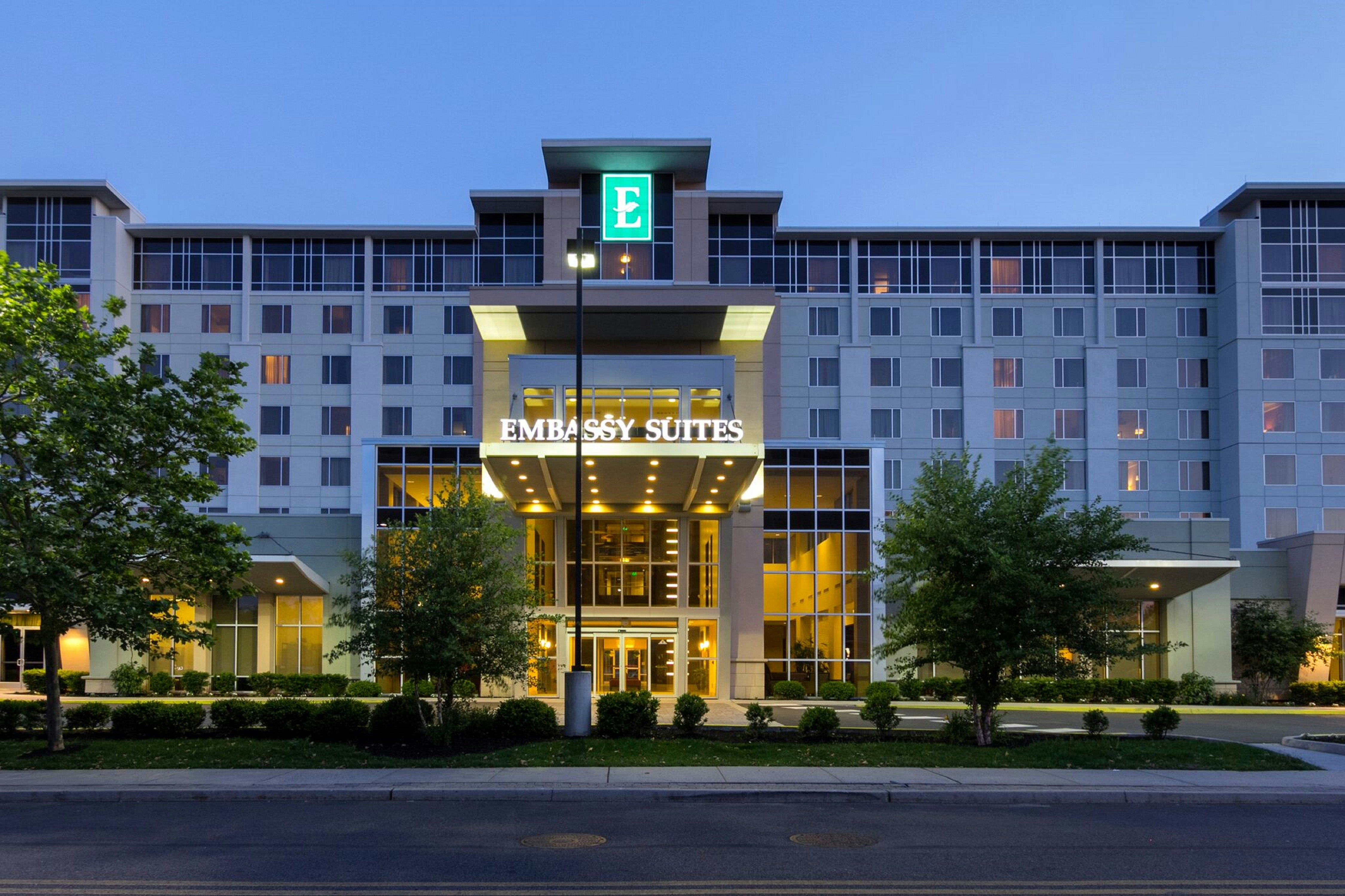 Embassy Suites by Hilton Newark Airport 2/53