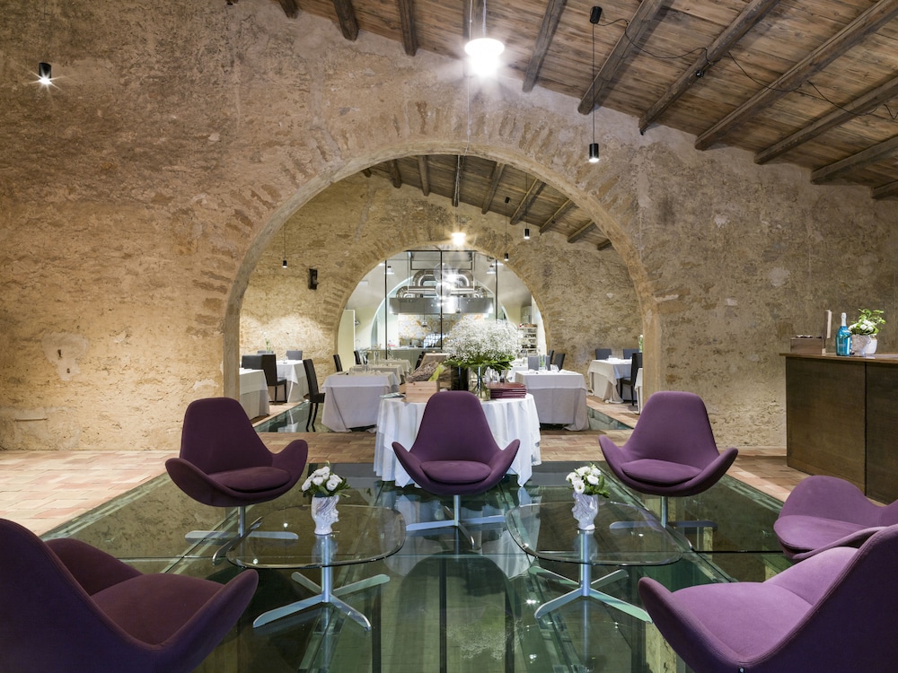 Wine Relais Feudi del Pisciotto 33/50