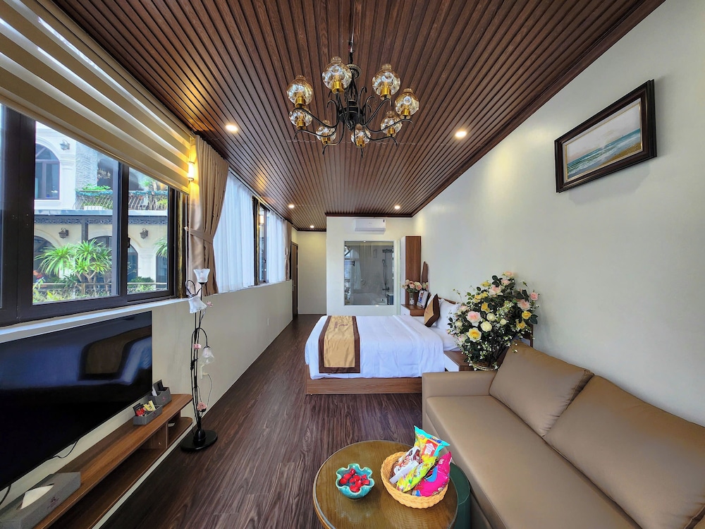 Roza Palace 30/50