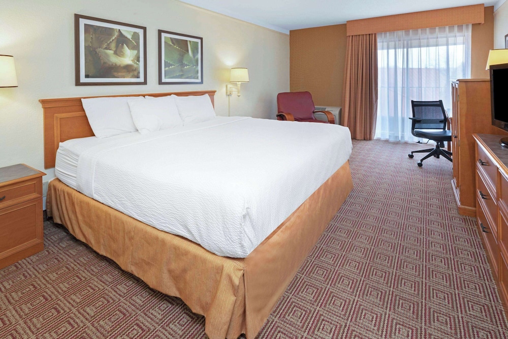 La Quinta Inn And Suites By Wyndham Salt Lake City Layton 7/24