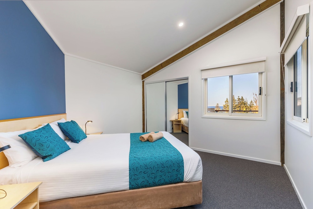 TATHRA BEACH HOUSE APARTMENTS 12/48