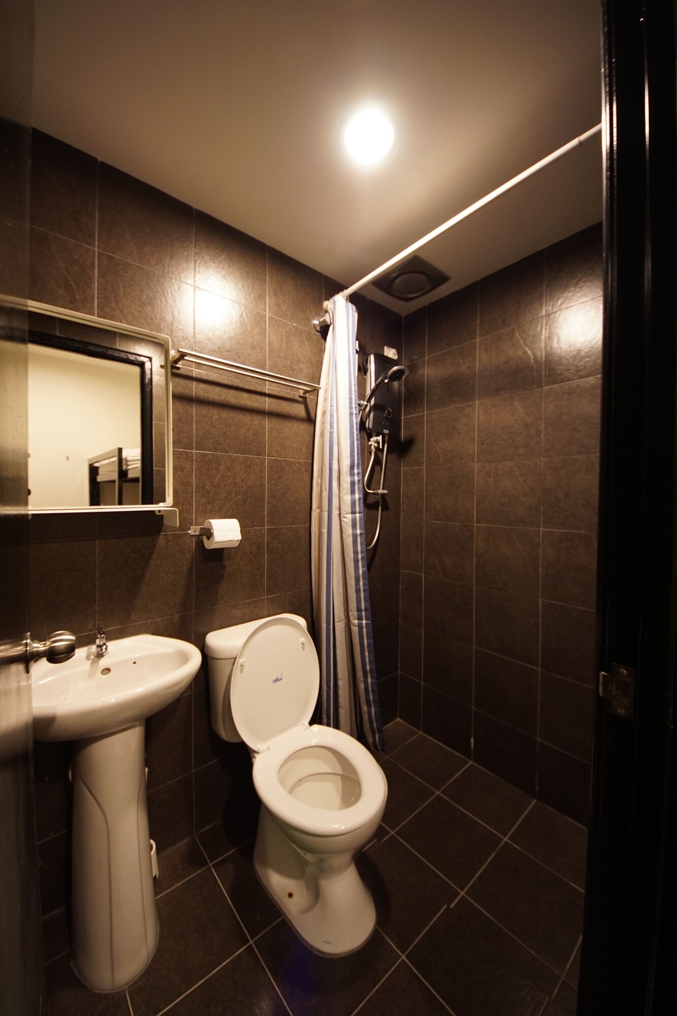 ROOM, BUNK BED