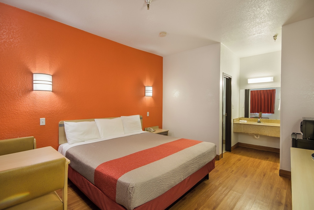 Americas Best Value Inn & Suites Humble 16/40