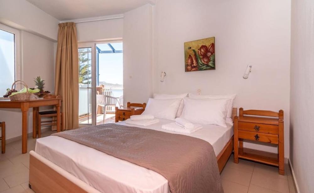 Girogiali Beach Hotel 20/50