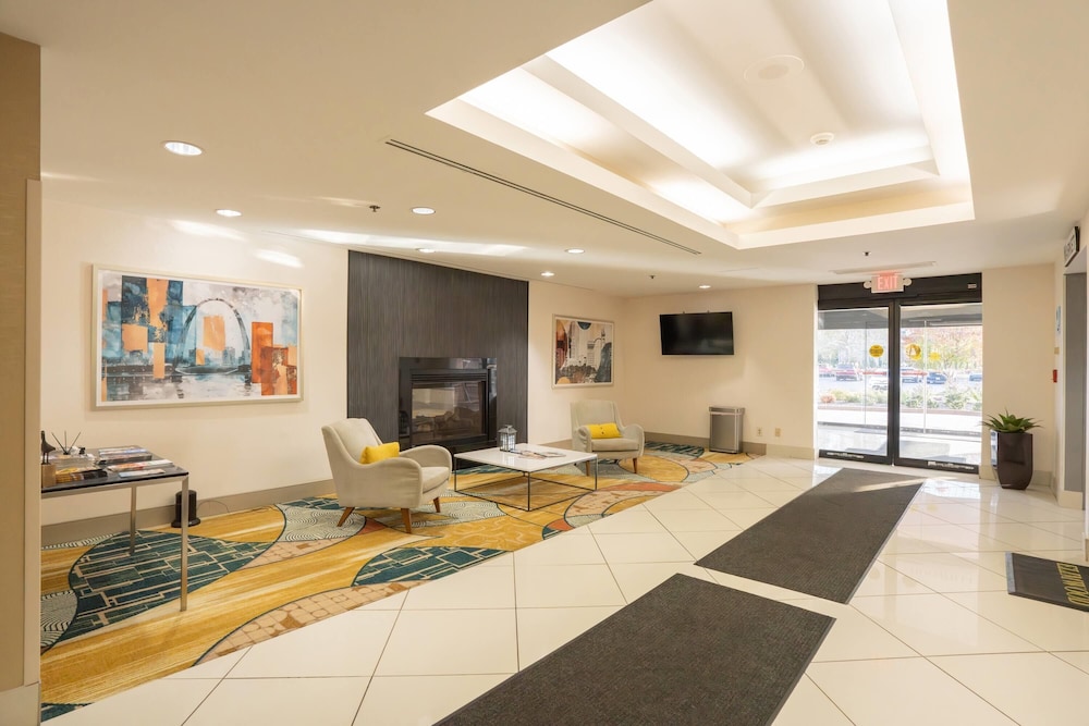 Elimwood Hotel, A Ramada by Wyndham 8/64