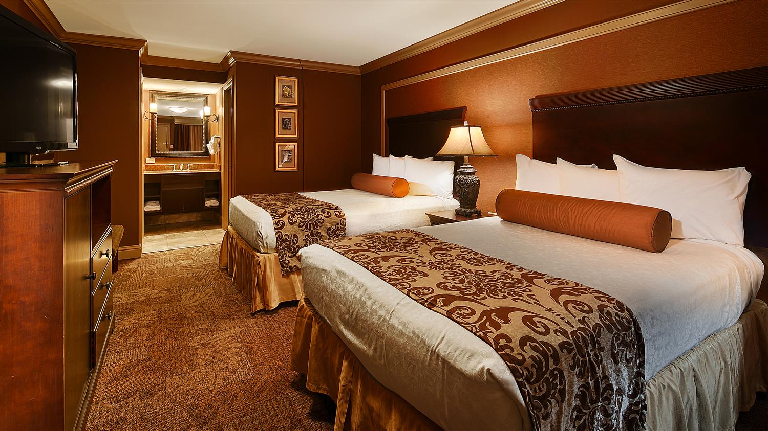 Courtyard, 2 Double Beds