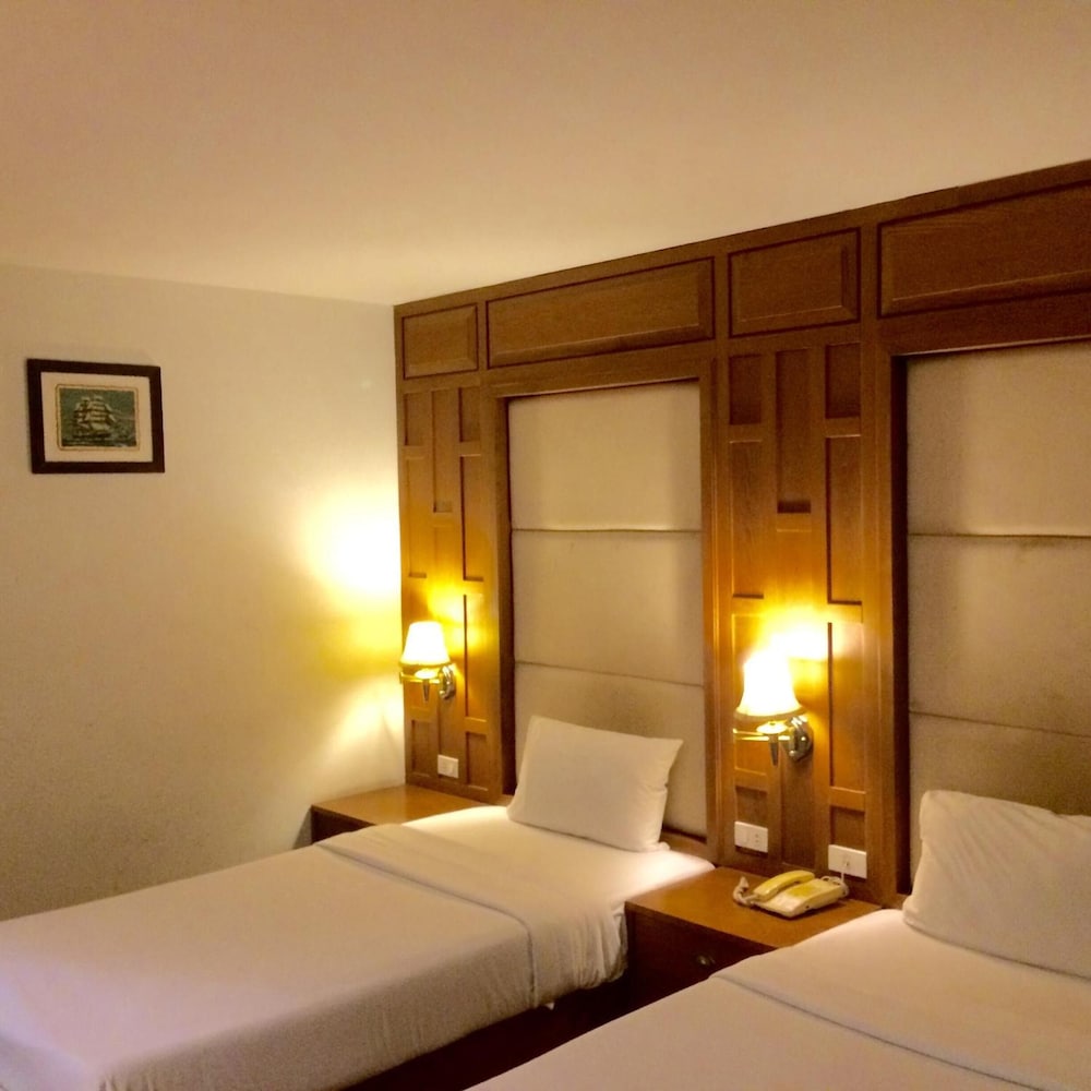 Zen Rooms Silom Soi 17 16/62