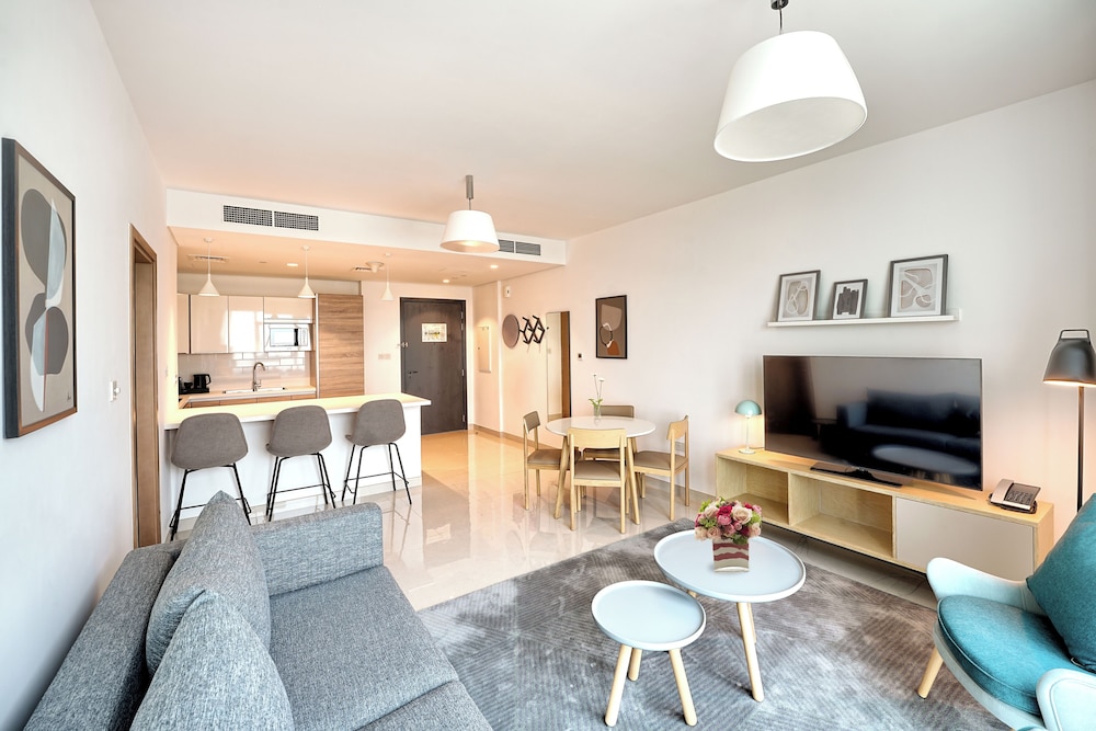 Capital Suites Hotel Apartments 26/34