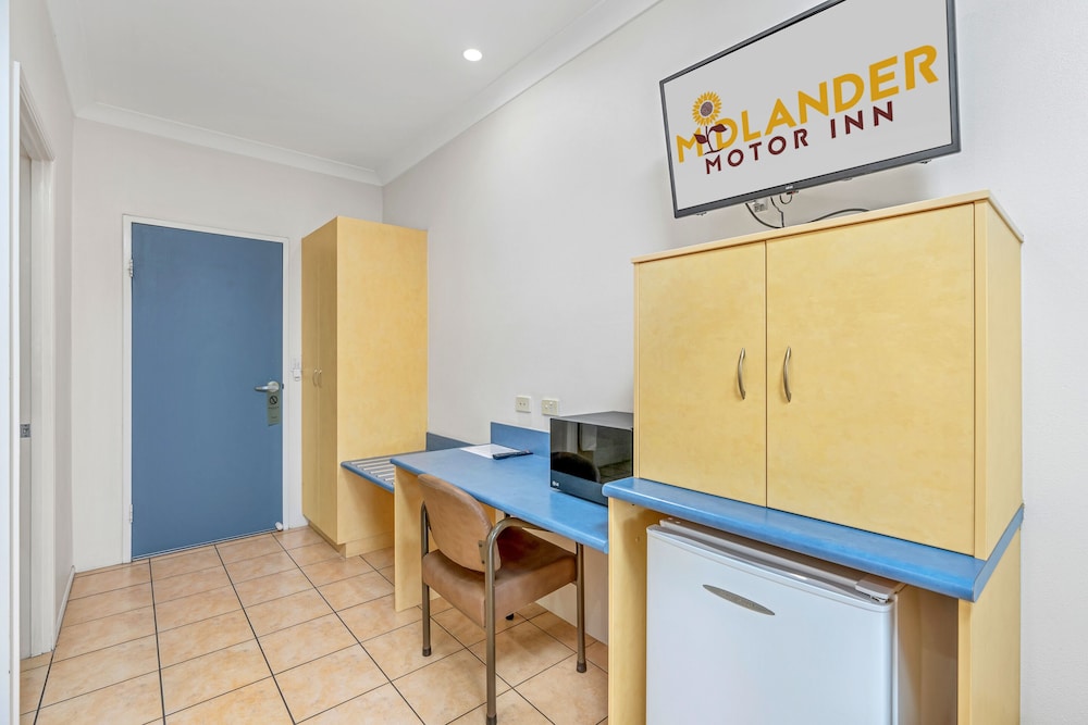 Midlander Motor Inn 7/66