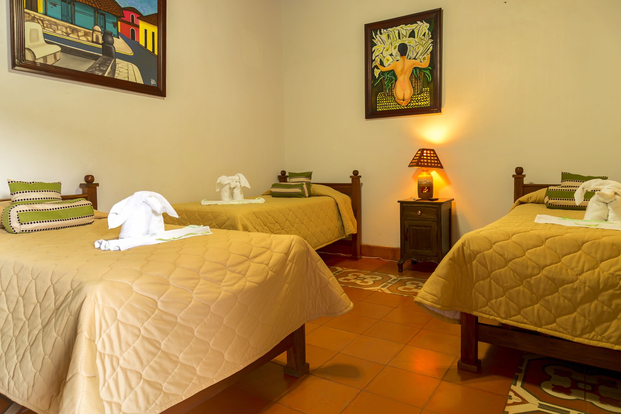 Traditional, Triple, Single Bed, Accessible