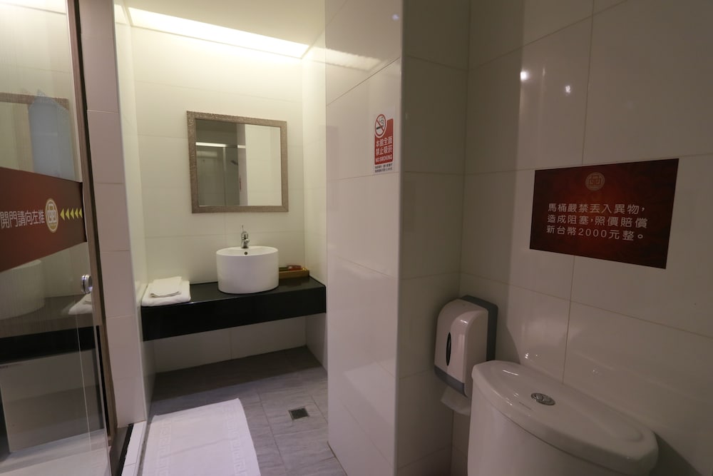 YPJ HOTEL 27/70