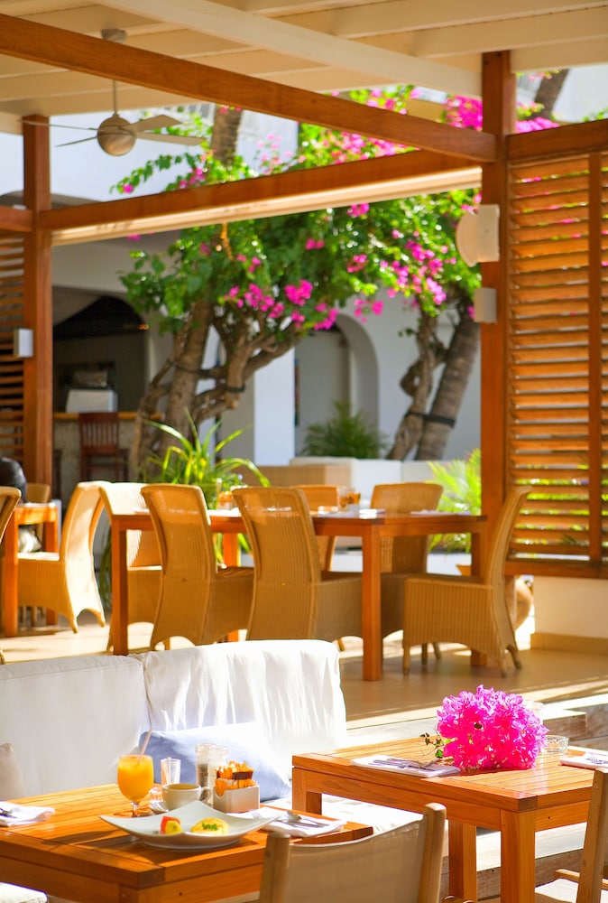 Holland House Beach Hotel 31/45