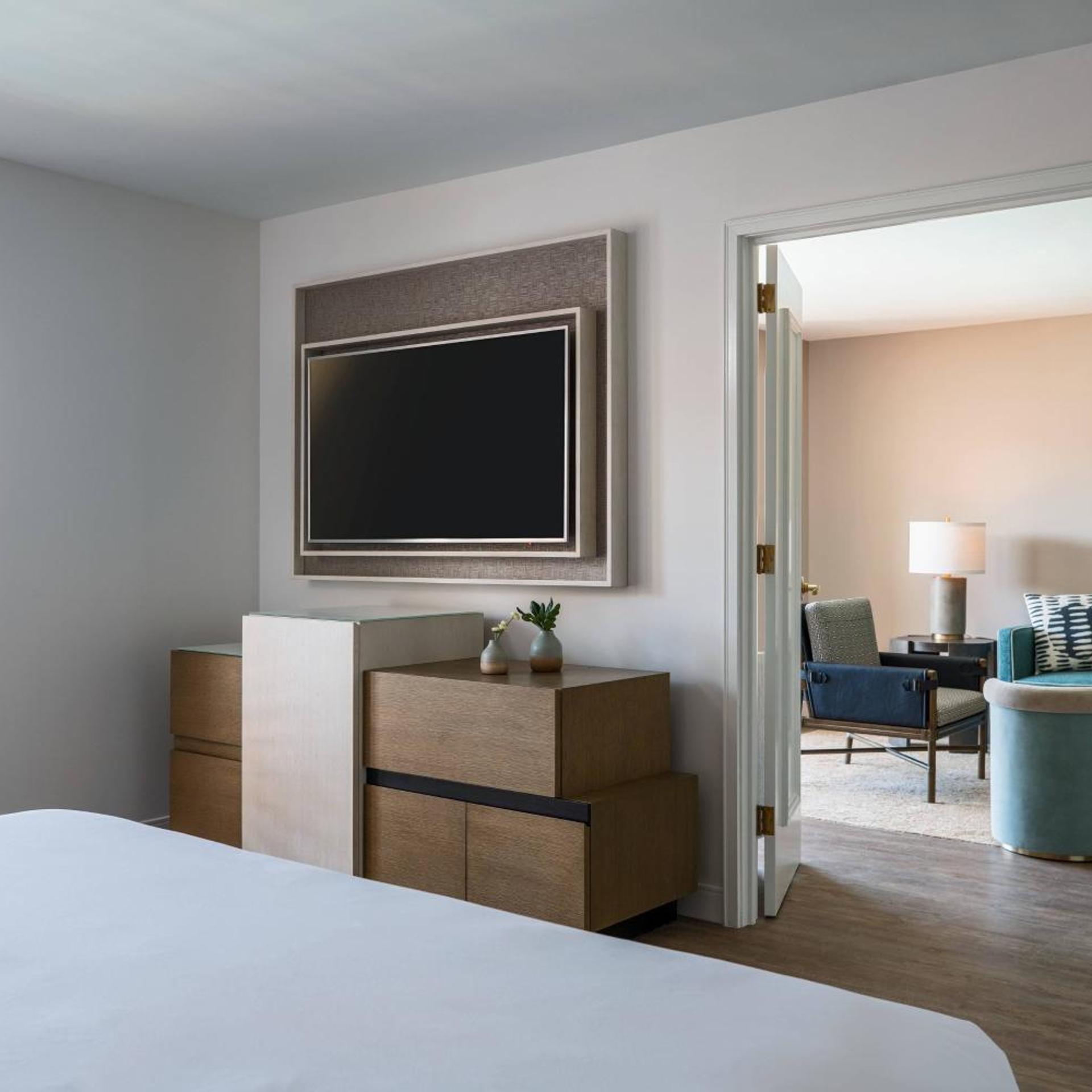 1 Bedroom, Executive, Suite, King Bed, Resort View
