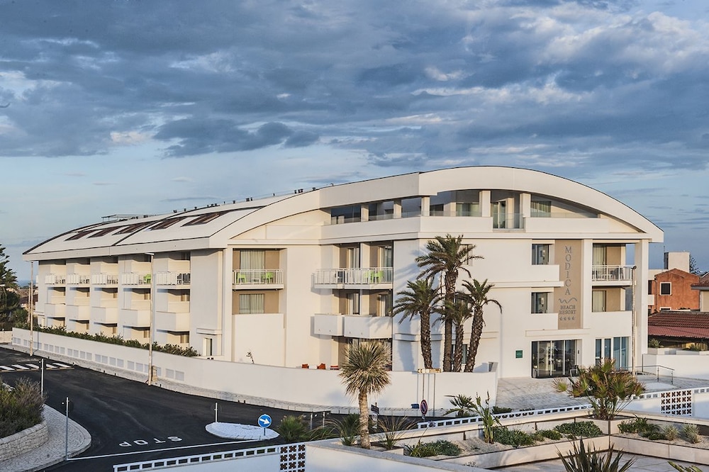 Modica Beach Resort 2/75