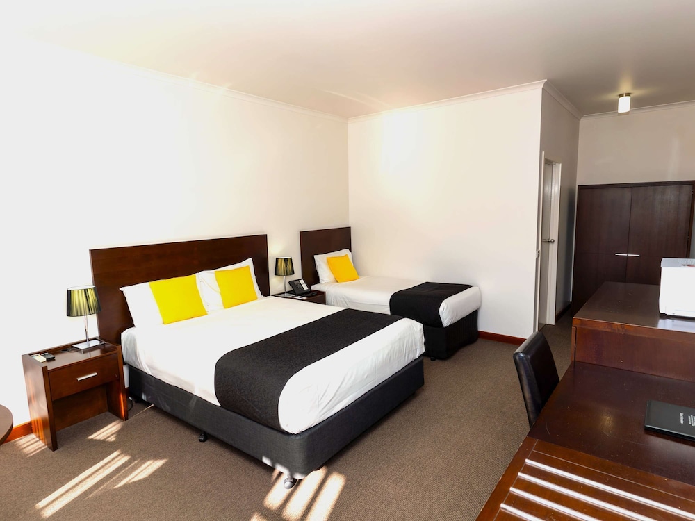 MERCURE PORT OF ECHUCA 27/60