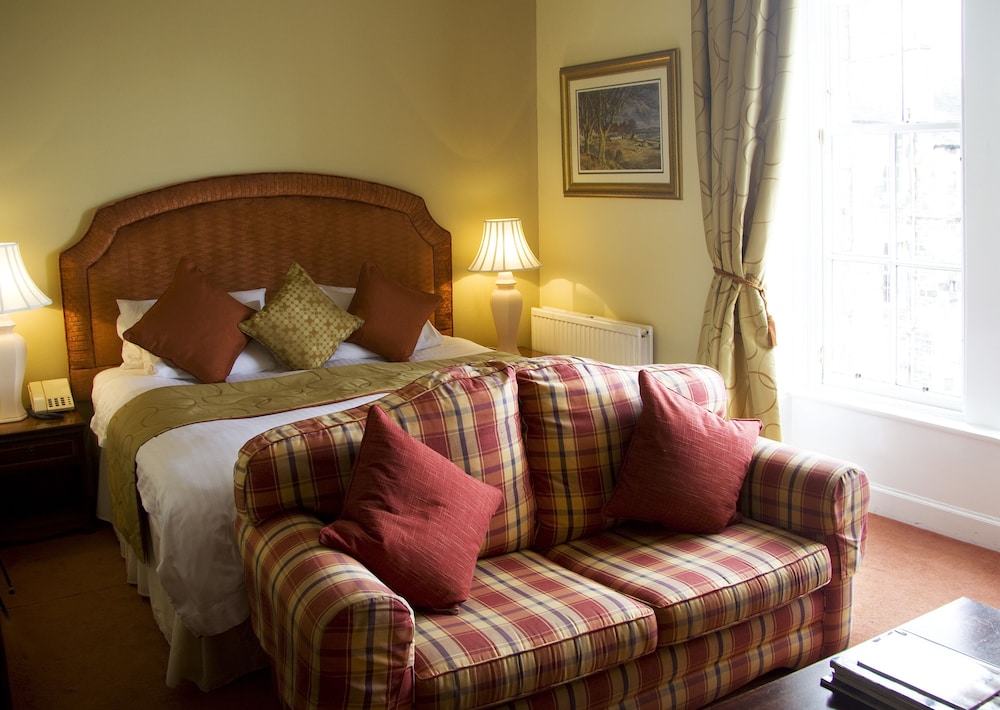 Royal Scots Club Hotel 27/56
