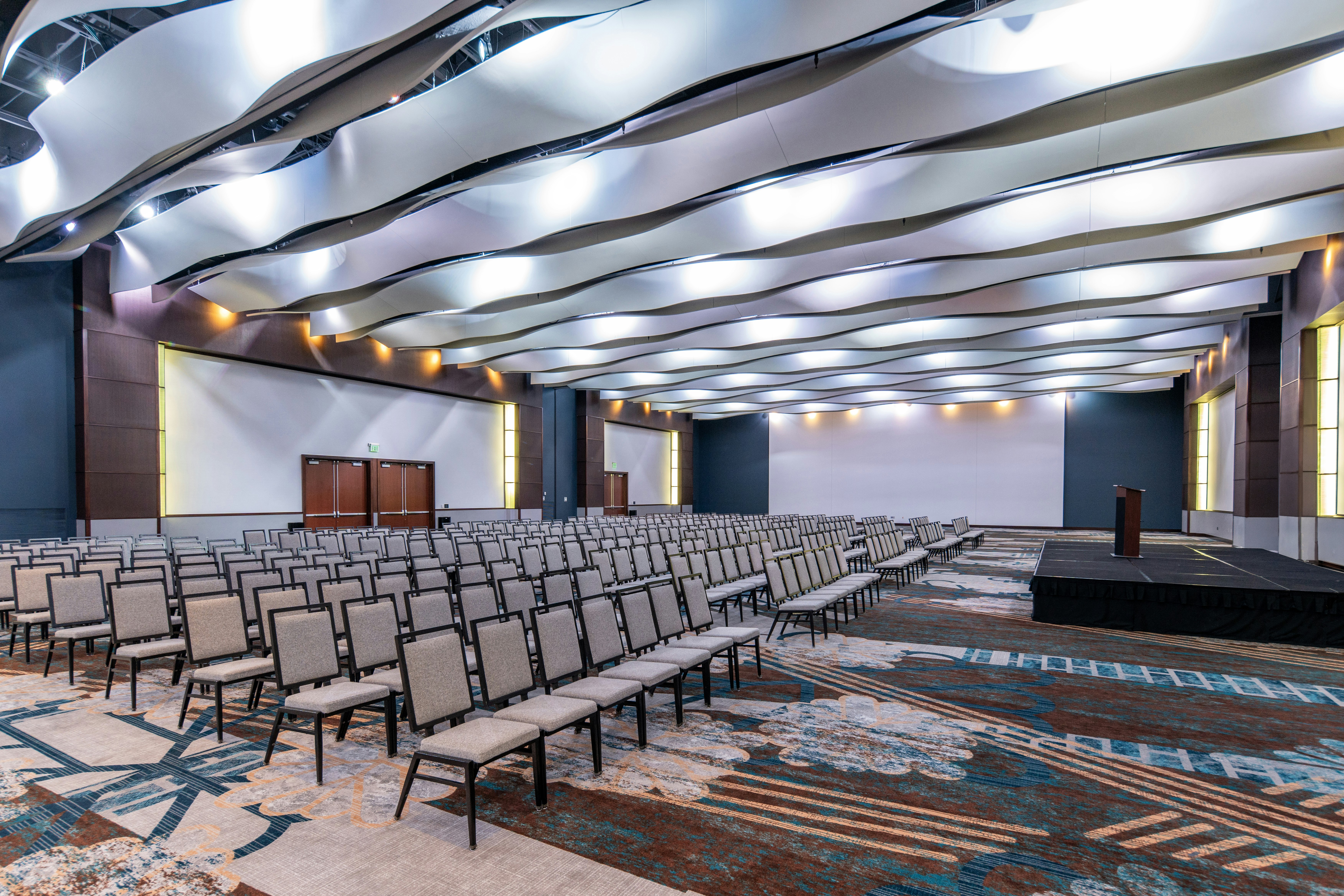 Doubletree By Hilton Cedar Rapids Convention Complex 68/74