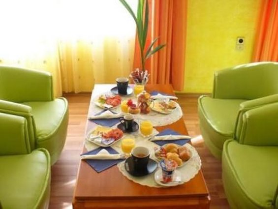Palitra Family Hotel 34/35