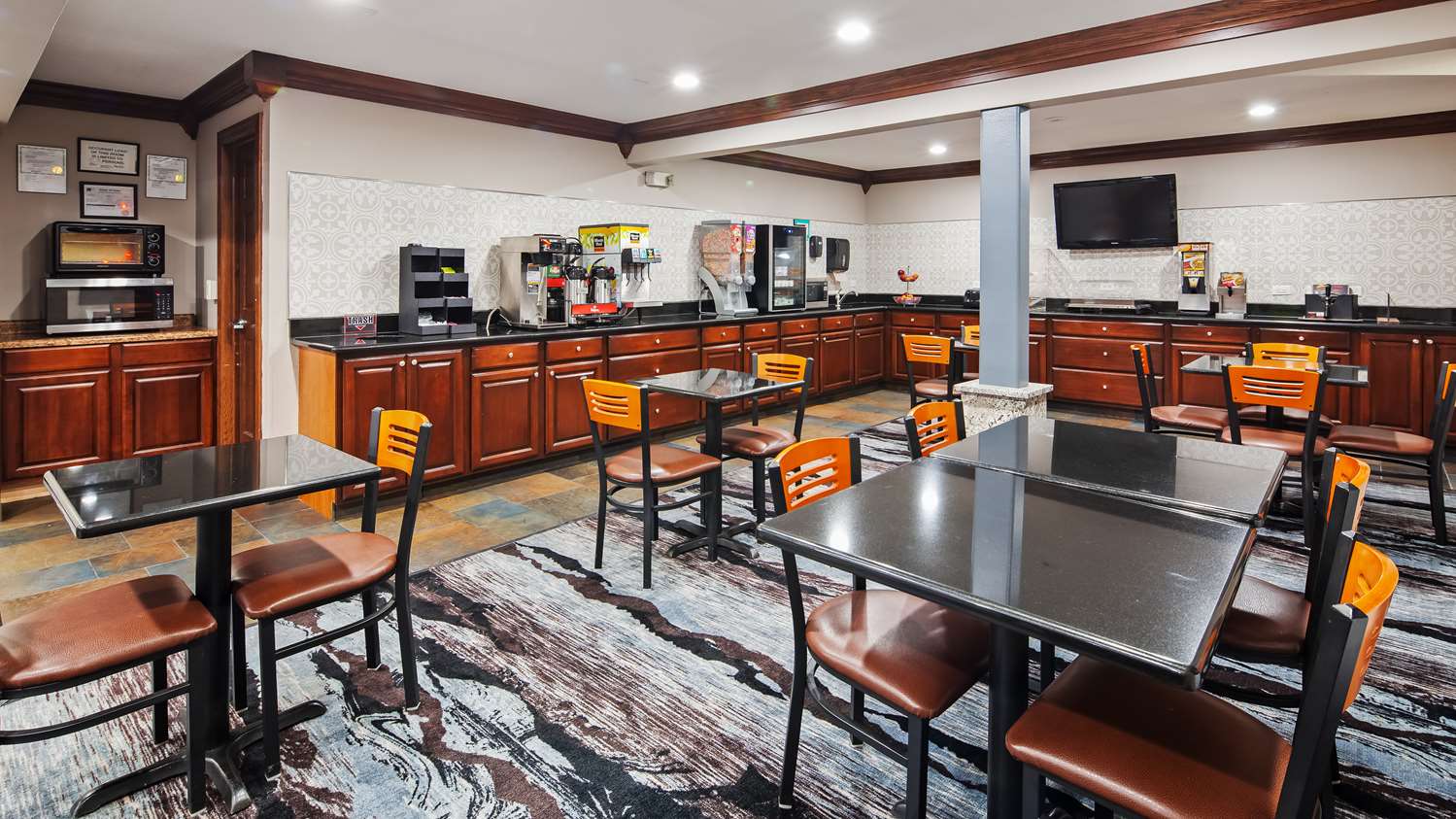 Ramada by Wyndham Cedar Rapids South 24/26